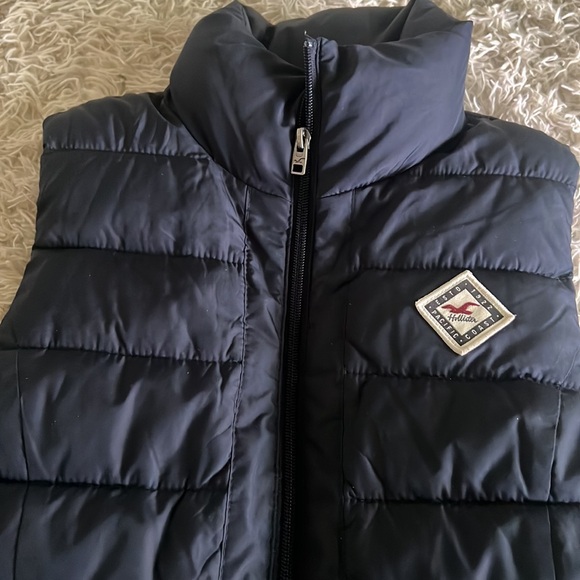 Hollister Vest worn and cleaned - Picture 2 of 6